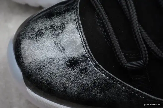 Retro 11 Jordan 528895-010 Air Low 